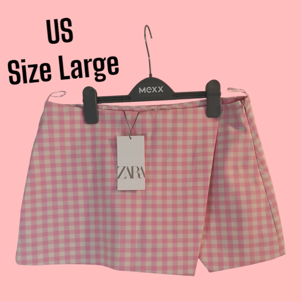 ZARA | Large pink skort